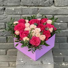 Цветочная композиция из Розы в коробке в Волхове