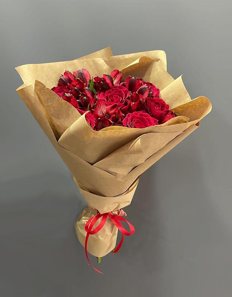 Букет цветов из: Альстромерии и Розы в Волхове