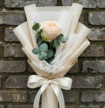 Букет цветов из:  Розы в Волхове