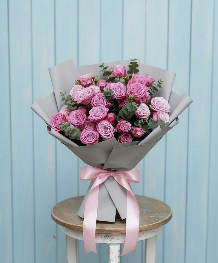 Букет цветов из: Розы в Волхове