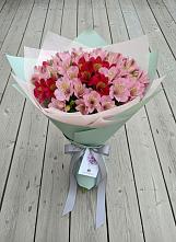 Букет цветов из:  Альстромерии в Волхове