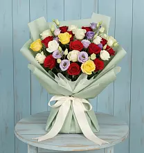 Букет цветов из:  Розы в Волхове