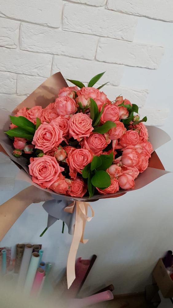 Букет цветов из: Розы в Волхове