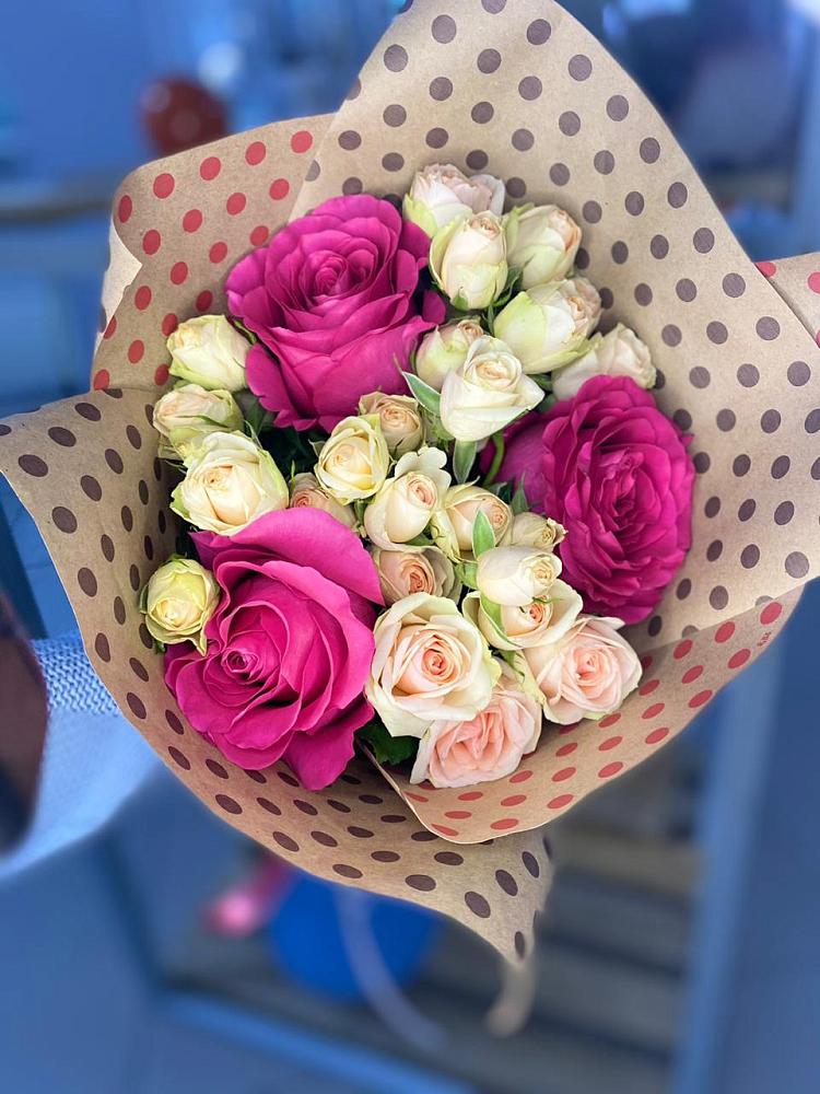 Букет цветов из: Розы в Волхове