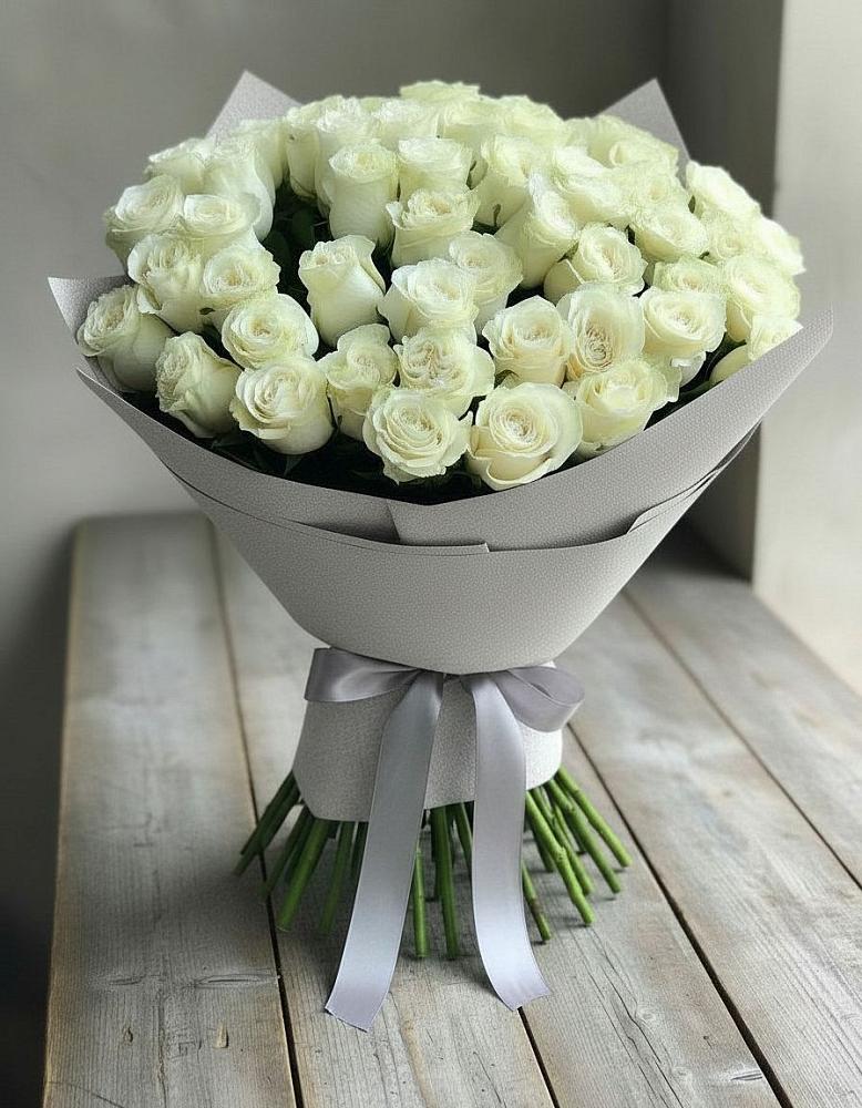 Букет 35 Белых роз в Волхове