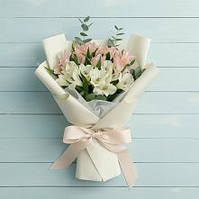 Букет цветов из:  Альстромерии в Волхове