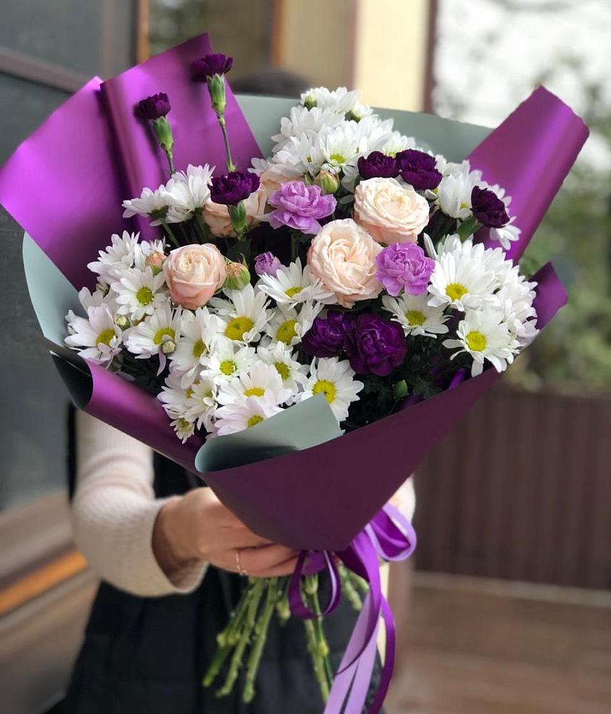 Букет цветов из: Хризантемы, Гвоздики и Розы в Волхове