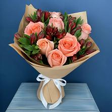 Букет цветов из:  Розы и Альстромерии в Волхове