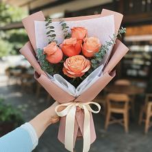 Букет цветов из:  Розы в Волхове