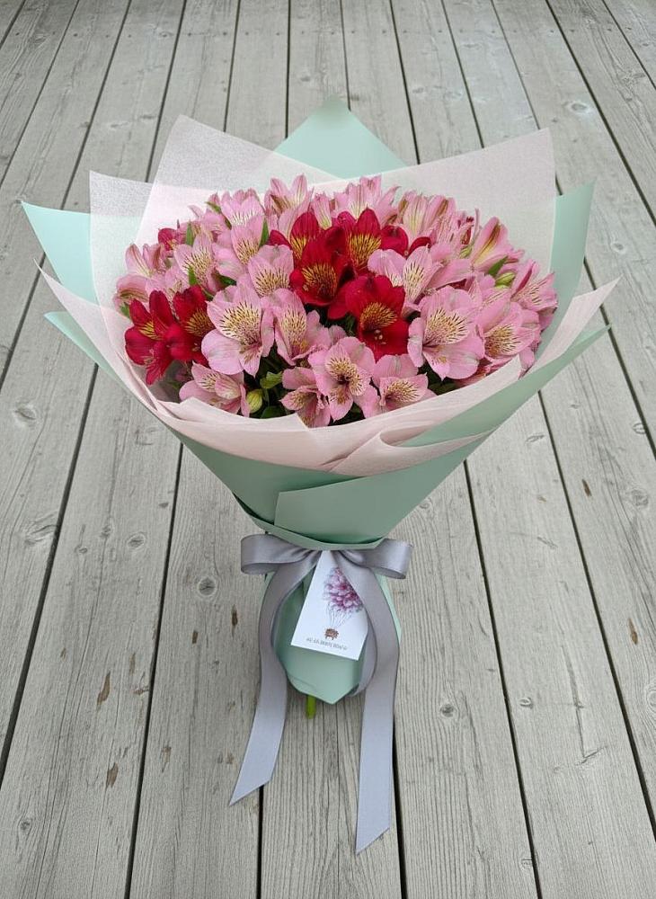 Букет цветов из: Альстромерии в Волхове