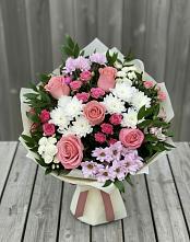 Букет цветов из:  Альстромерии, Гвоздики, Розы и Хризантемы в Волхове