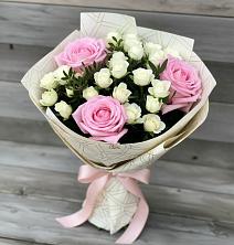 Букет цветов из:  Розы в Волхове