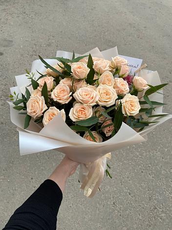 Букет Кремовые розы Латте в Волхове