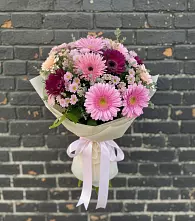 Букет цветов из:  Герберы и Хризантемы в Волхове