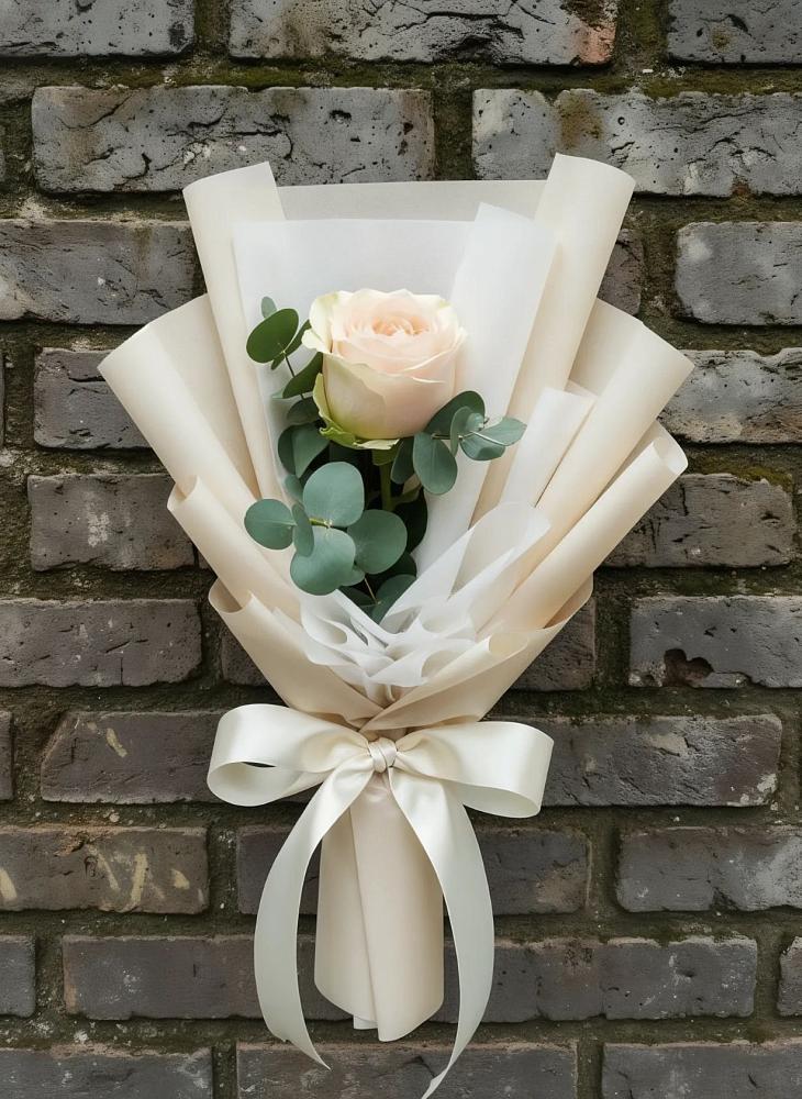 Букет цветов из: Розы в Волхове