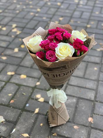 Букет цветов из: Розы в Волхове