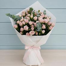 Букет цветов из:  Розы в Волхове