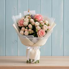 Букет цветов из:  Розы в Волхове