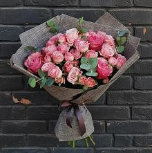 Букет цветов из:  Розы в Волхове